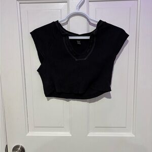 Shein crop top
Size: L Color: Black